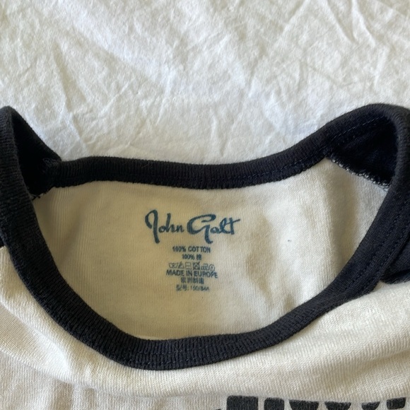 Brandy Melville Graphic Long Sleeve - Picture 3 of 5